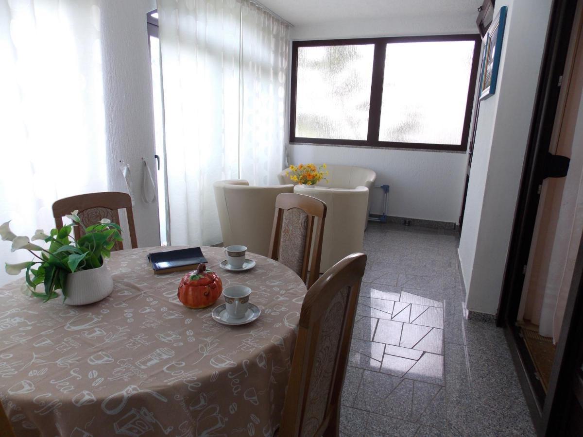 Apartments Cutic Malinska Exterior photo